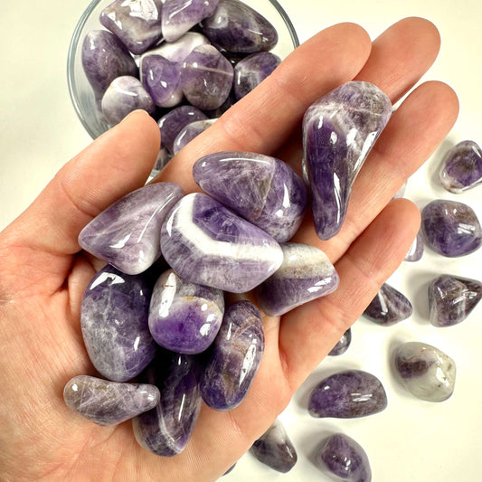 Båndet ametyst lommesten