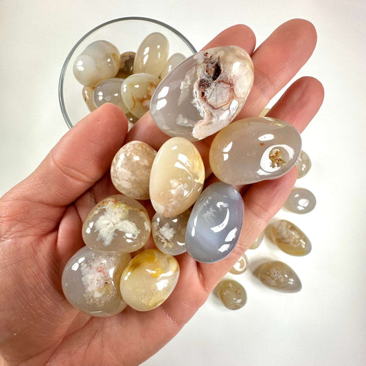 Blomsteragat lommesten