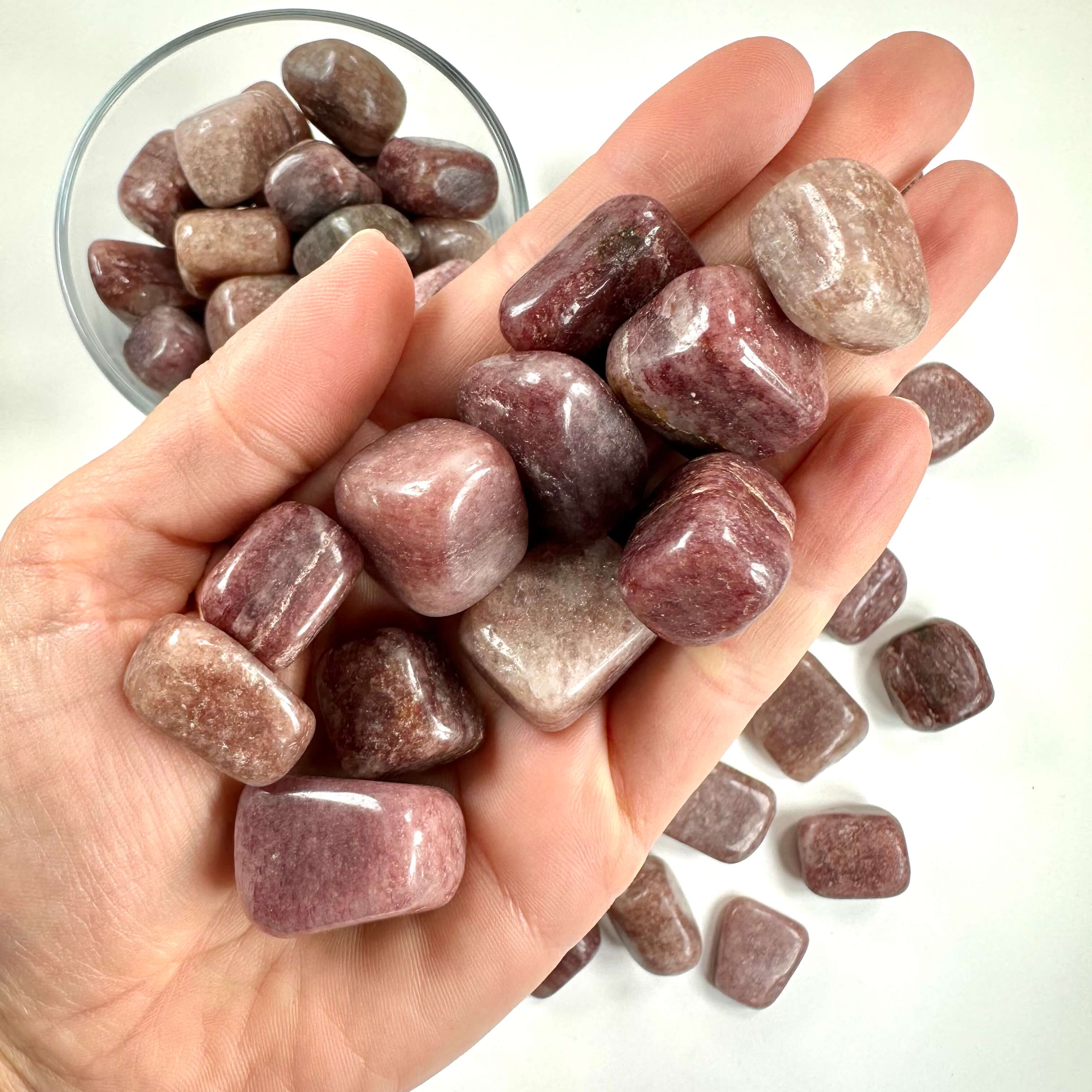 Jordbærkvarts m/lepidolit lommesten