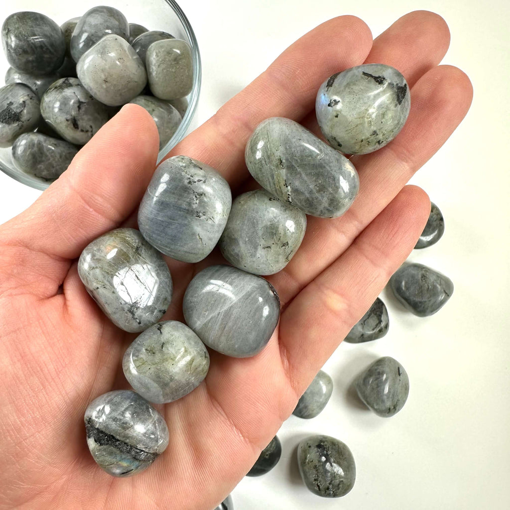 Labradorit lommesten